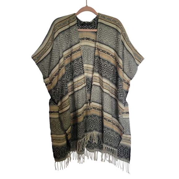 Do Everything In Love Poncho - Picture 1 of 6